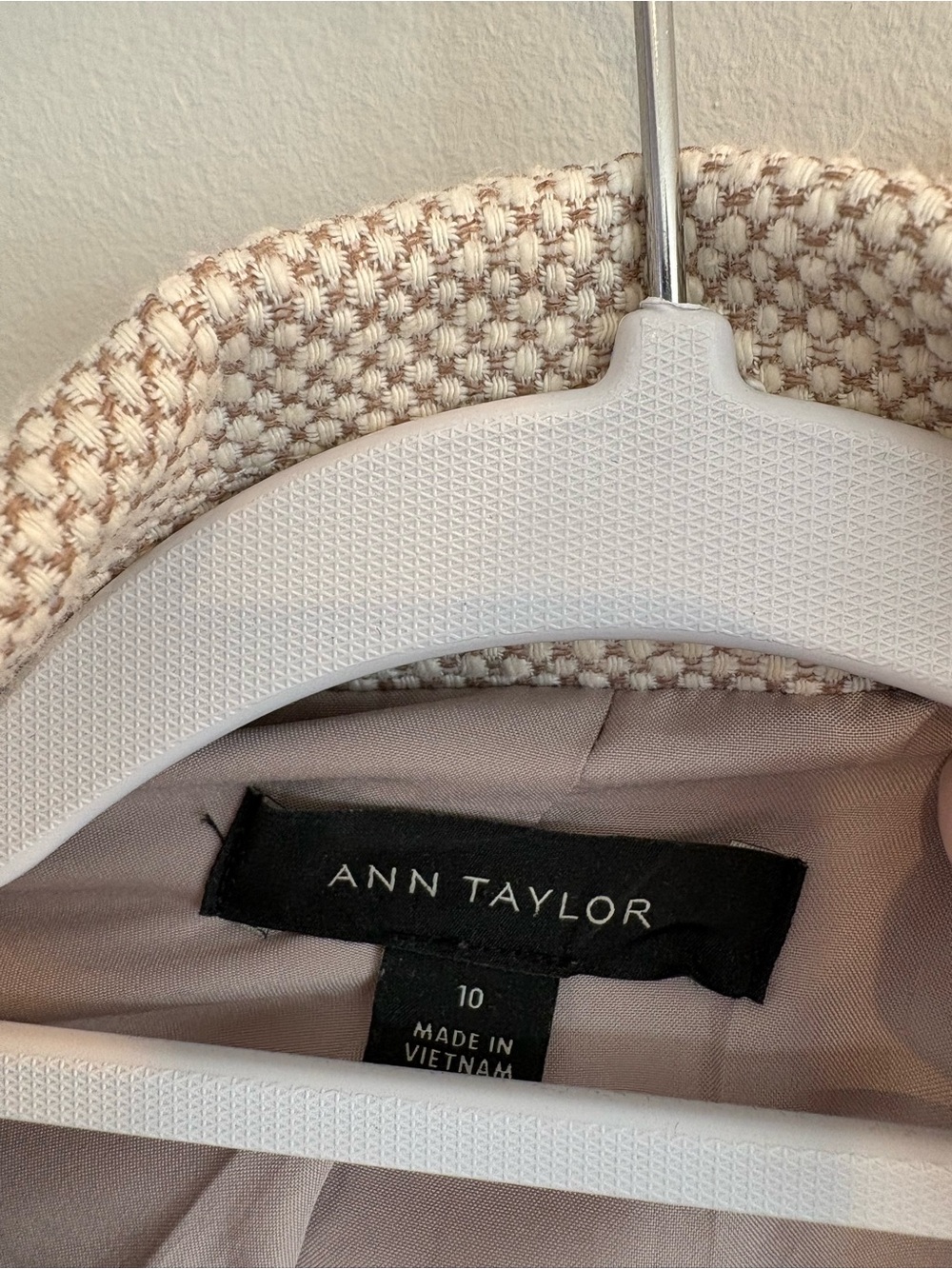 Ann Taylor Cream Textured Frayed-Trim Blazer - Picture 2 of 2